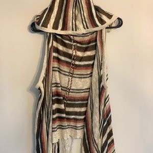 Daytrip stripped sweater vest